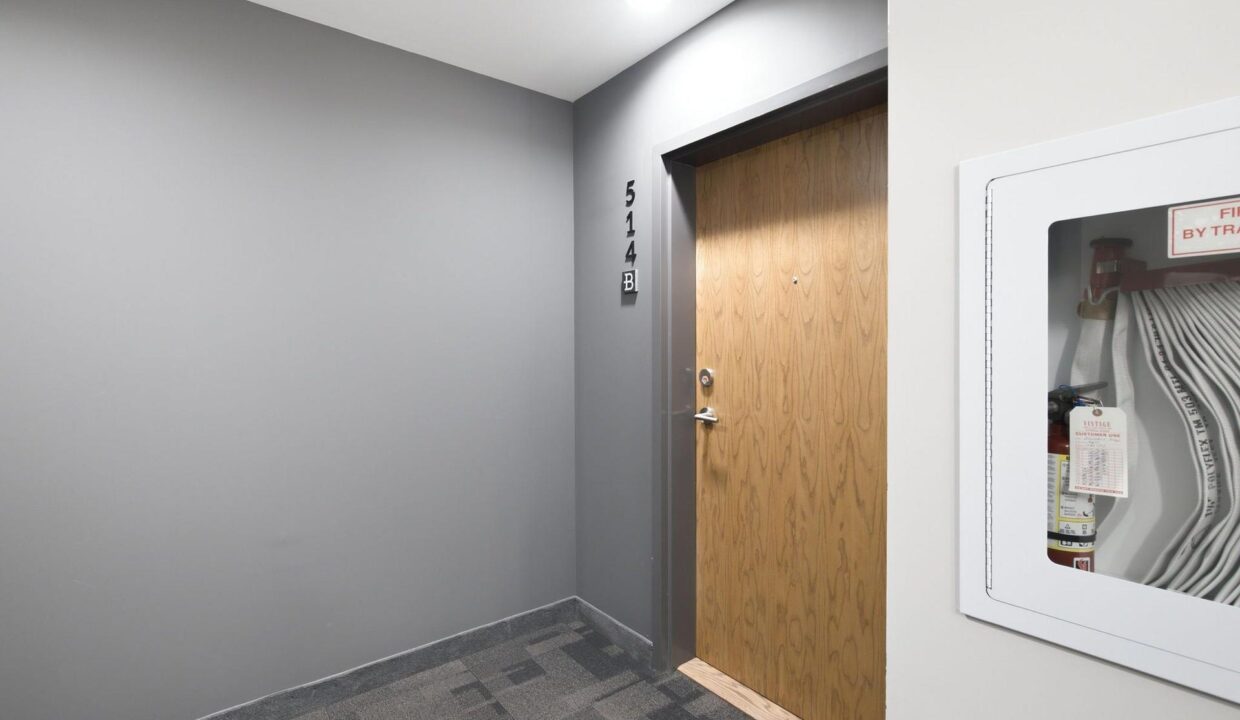 df75d92b-311c-4e11-b8c5-7b0007c061c5-l.jpeg