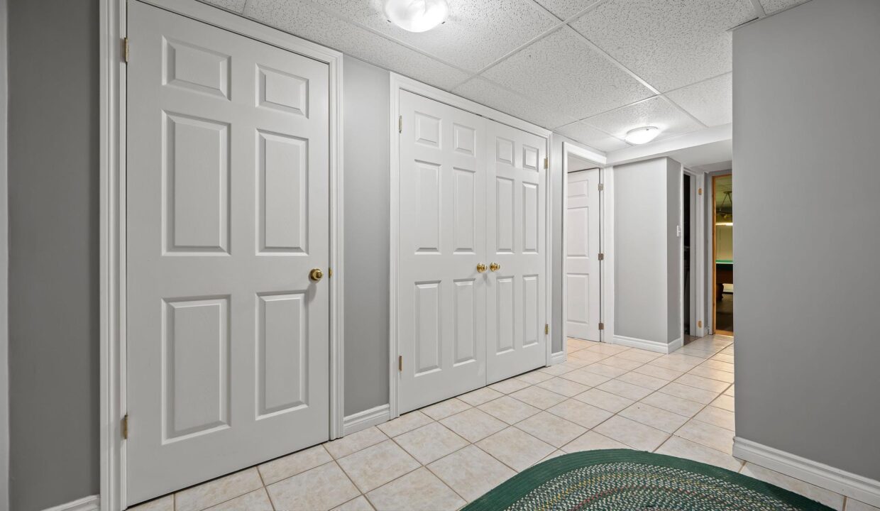 e005285d-1591-4a0e-9059-a3d5ea33d3c0-l.jpeg