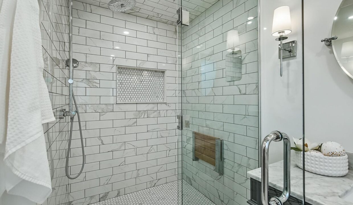 e1947885-b168-4b46-807c-efd5a1421e9a-l.jpeg