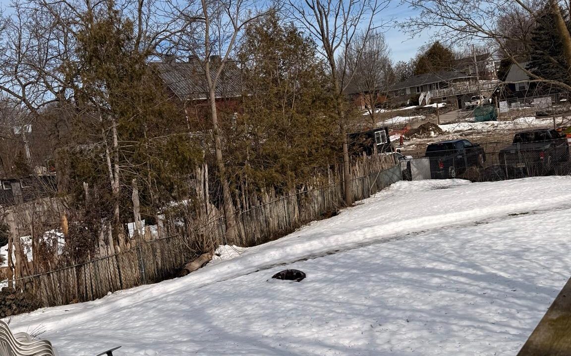 e25e3428-aa53-4dbb-ae28-f19453318510-l.jpeg