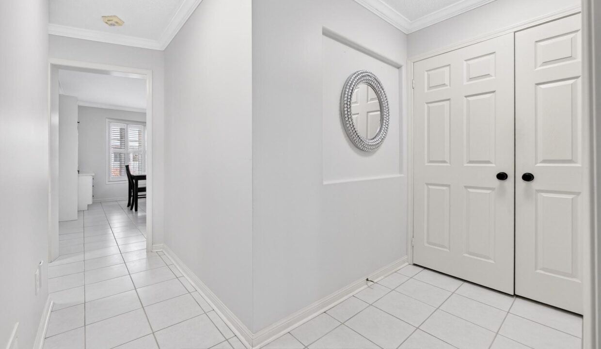 e7207100-c309-4df7-8a15-ea2bcd968fd0-l.jpeg