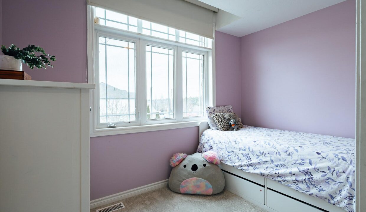 eb96a6dd-259a-4115-a884-7a9f252a2d9a-l.jpeg