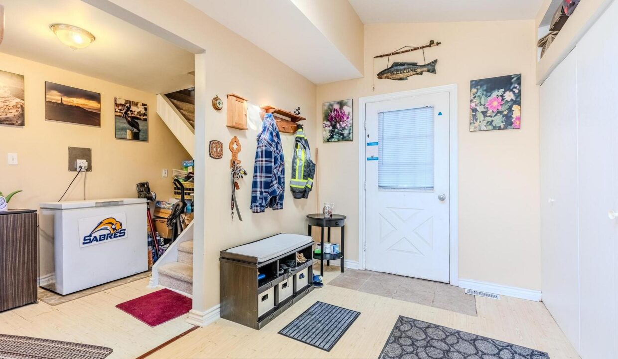 eccc582f-7e82-4ce2-bed7-26bf2bfe14d4-l.jpeg