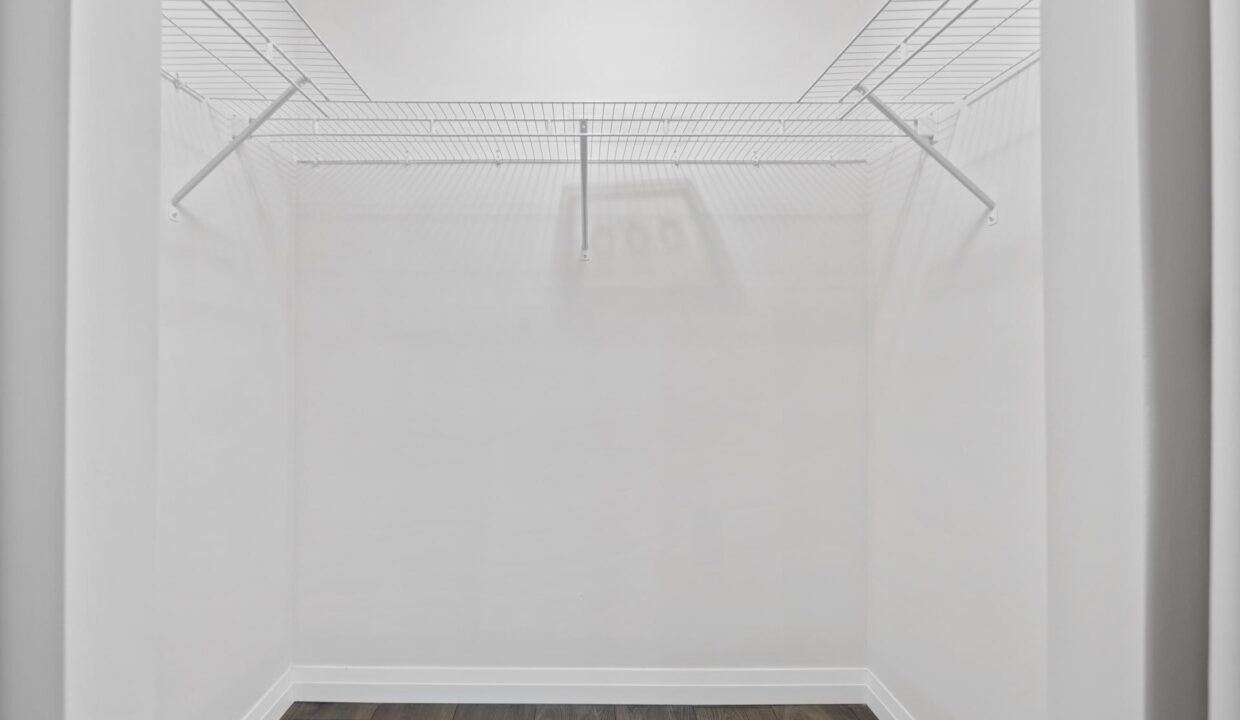 ed0a319a-6f7f-4a61-8ce6-662380846e10-l.jpeg