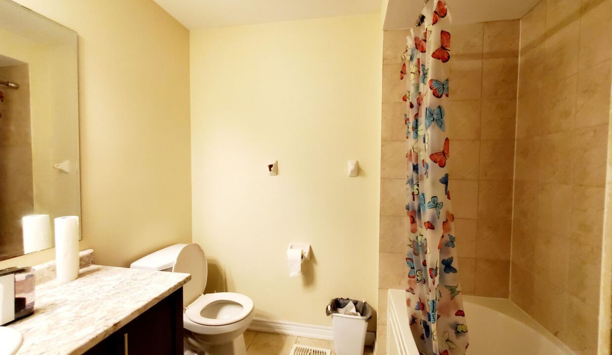 eff9d62e-2779-49c1-8d40-c8d6b4bc90a1-l.jpeg