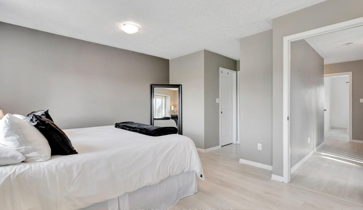 f2d39b6e-7538-4f39-bce6-cb2ecdd6e988-l.jpeg