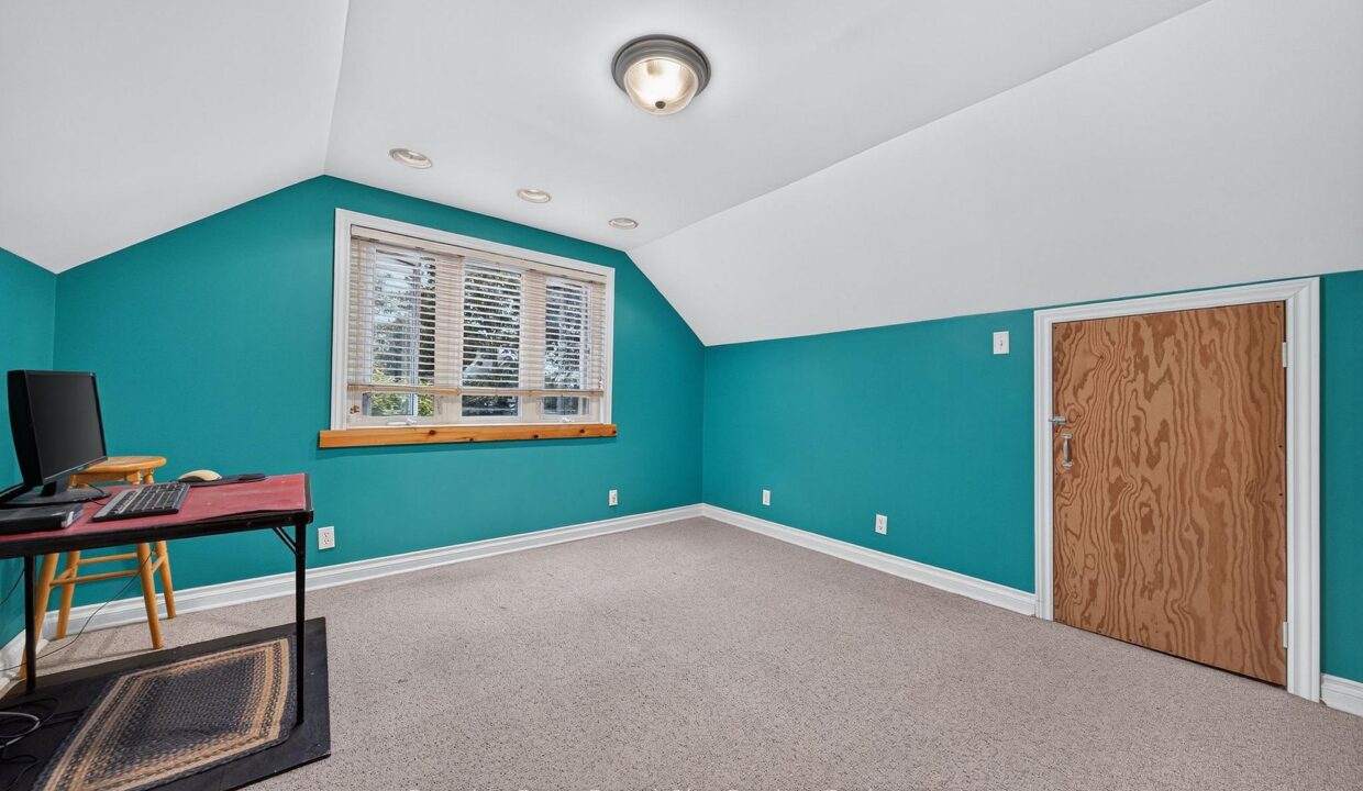 fff69559-a1bb-468f-91a4-d71c51ab6ad4-l.jpeg